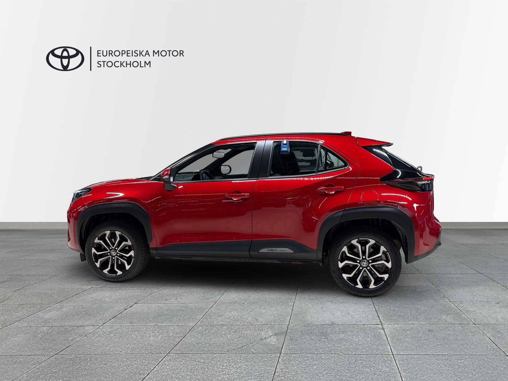 Toyota Yaris Cross Hybrid AWD-i 2023, photo 4/10