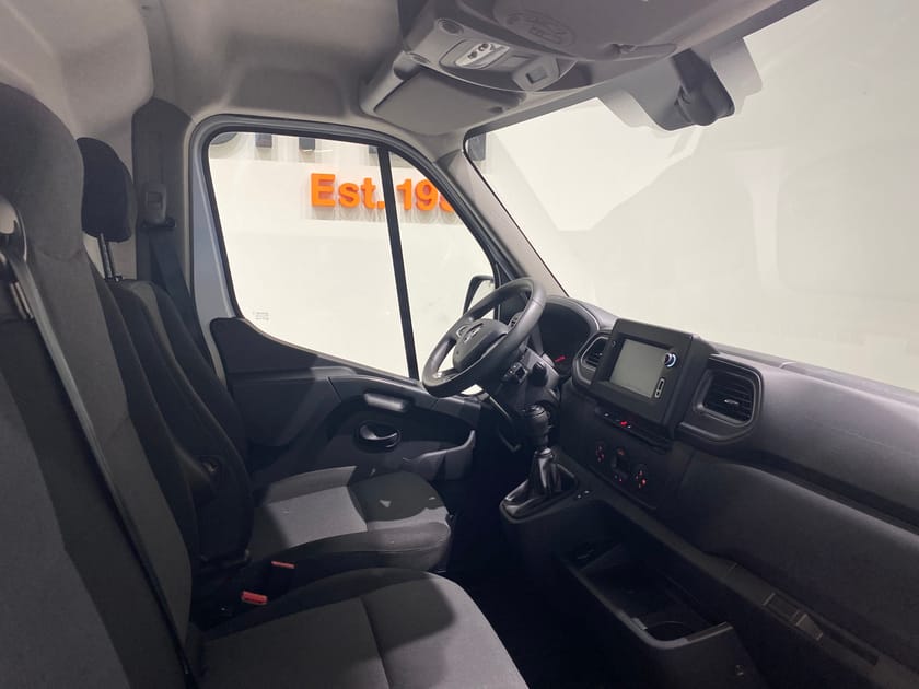Bild 2 av Renault Master Skåp phII Nordic 180 L2H2 FWD