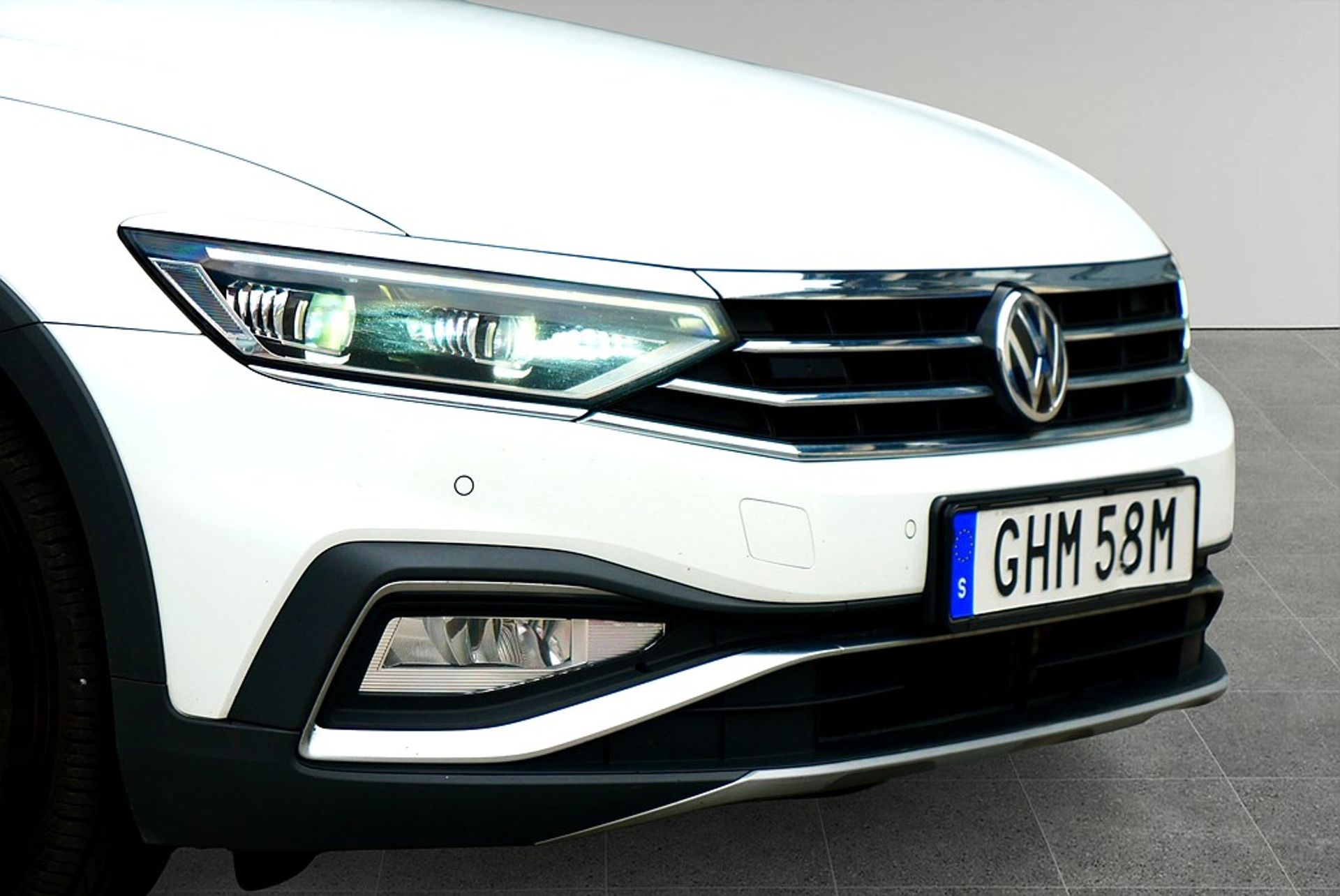 Volkswagen Passat 2020, bild 2/16