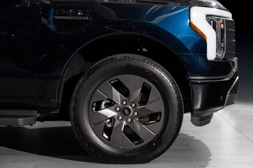 Bilde 5 av Ford F-150 Lightning Standard Range AWD Lariat| Krok| Panorama| B&O| 360-kamera| Matrix++