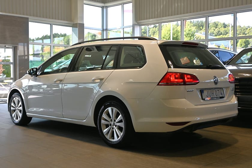 Bild 3 av Volkswagen Golf Sportscombi 1.6 TDI 110 DSG Drag Kamera CarPlay