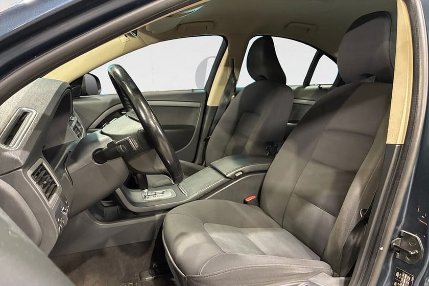 Bild 3 av Volvo S80 2.5T 200 HK AUT KINETIC DRAG M&K AUX KAMREM BYTT 17"