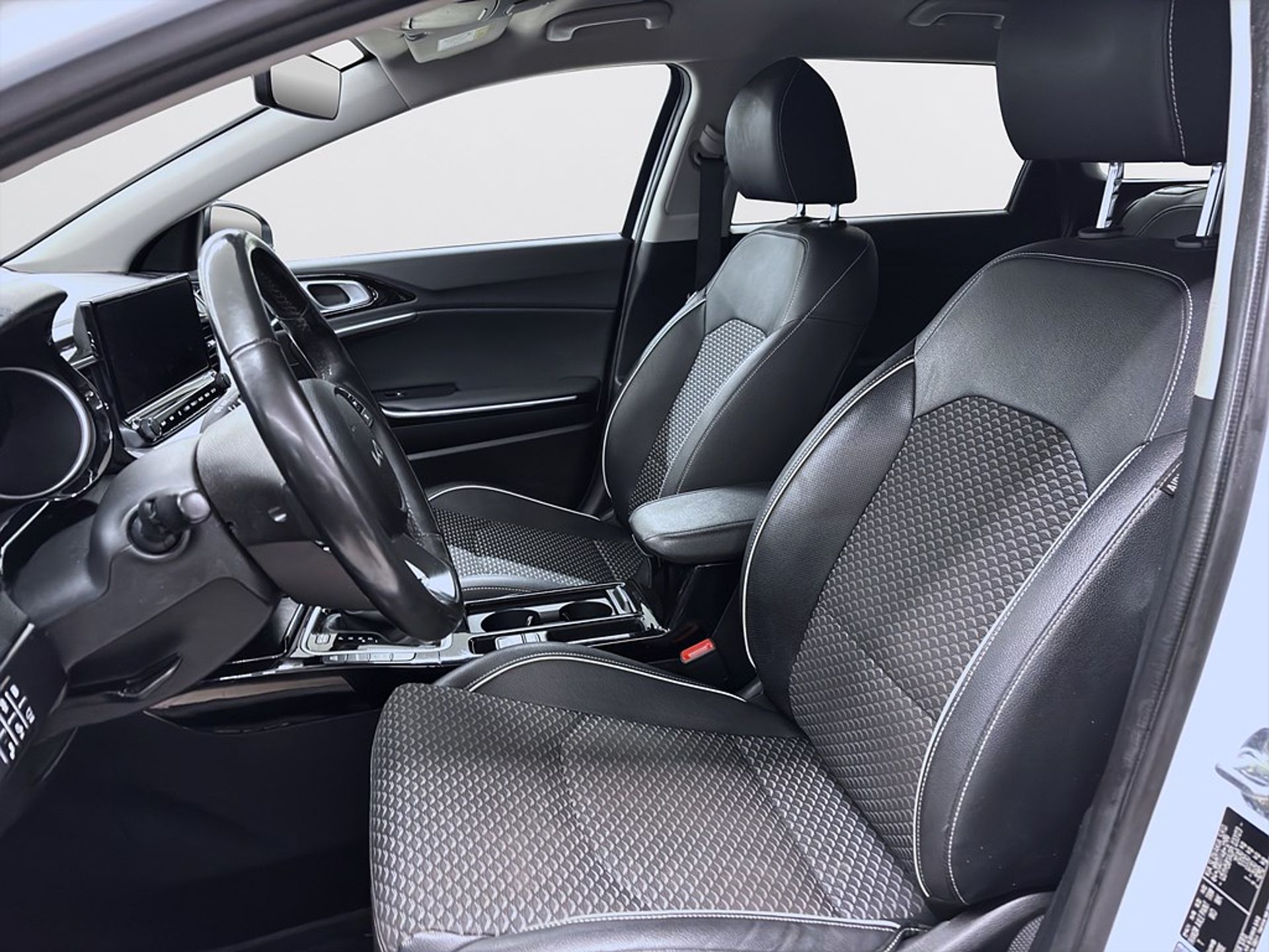 Kia Ceed 2023, bild 7/10