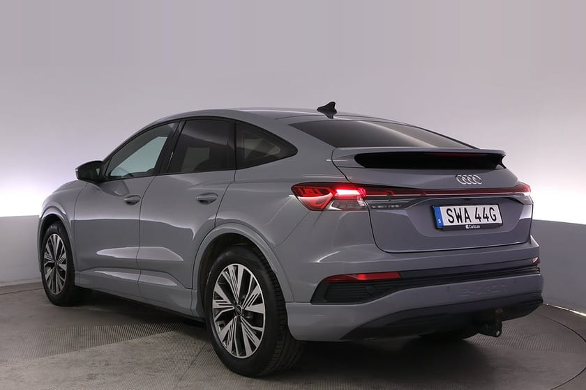 Bild 4 av Audi Q4 40 Sportback e-tron Advanced Drag Kamera Sonos