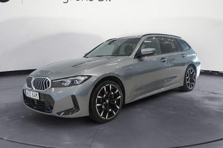 BMW 330e xDrive Touring M-Sport 292hk