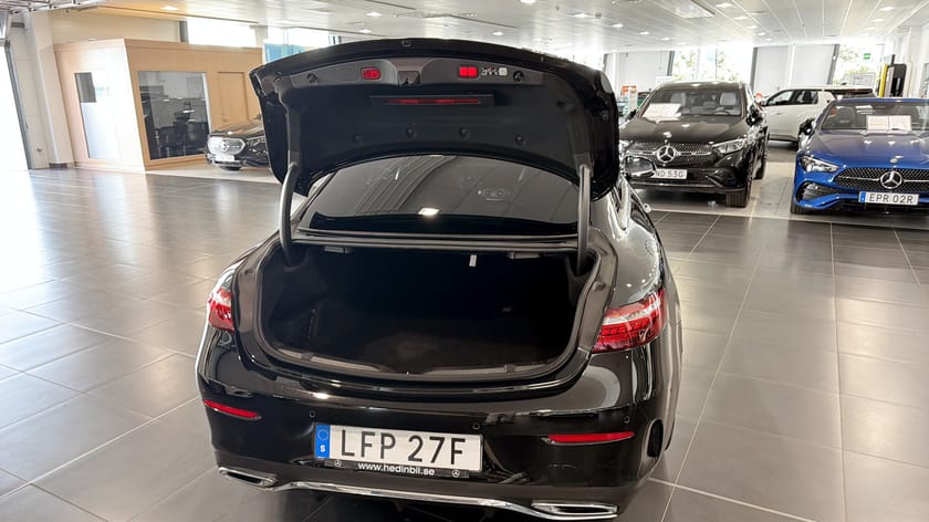 Bild 5 av Mercedes-Benz E 220 d 4MATIC Coupé / AMG PAKET / PANORAMA