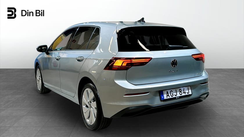 Bild 3 av Volkswagen Golf eTSI150 DSG Edition Backkamera Keyless