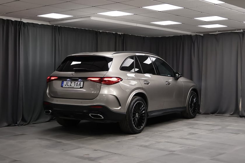Bild 2 av Mercedes-Benz GLC 220 d 4MATIC AMG Premium HUD Värmare Drag 360 MOMS