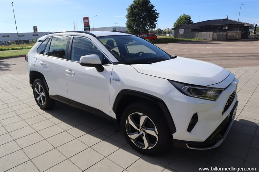 Bild 2 av Toyota RAV4 Laddhybrid Plug-in Hybrid 5-door 306hk Aut Active Drag Svensksåld