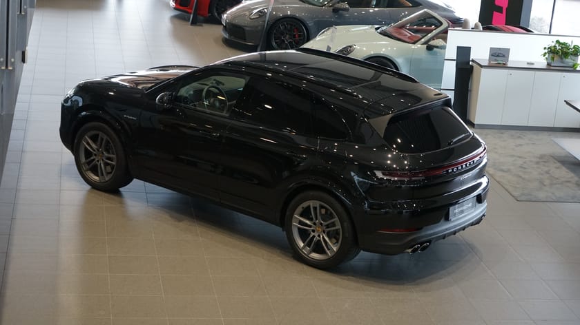 Bild 3 av Porsche Cayenne E-Hybrid 
