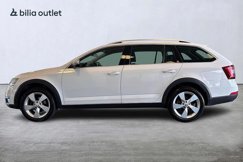 Bild 3 av Škoda Octavia Scout Skoda 2.0 TDI 150hk 4x4 Premium / Drag Backkamera Carplay