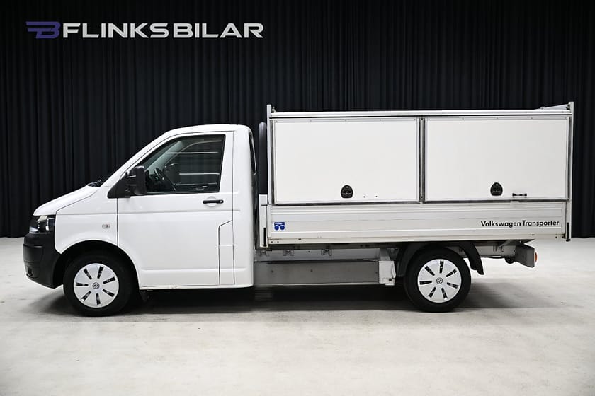 Bild 2 av Volkswagen Transporter Chassi Cab 140HK Flak|Långkåpa|Drag|Värmare|EnÄgare|Nykamrem|Moms