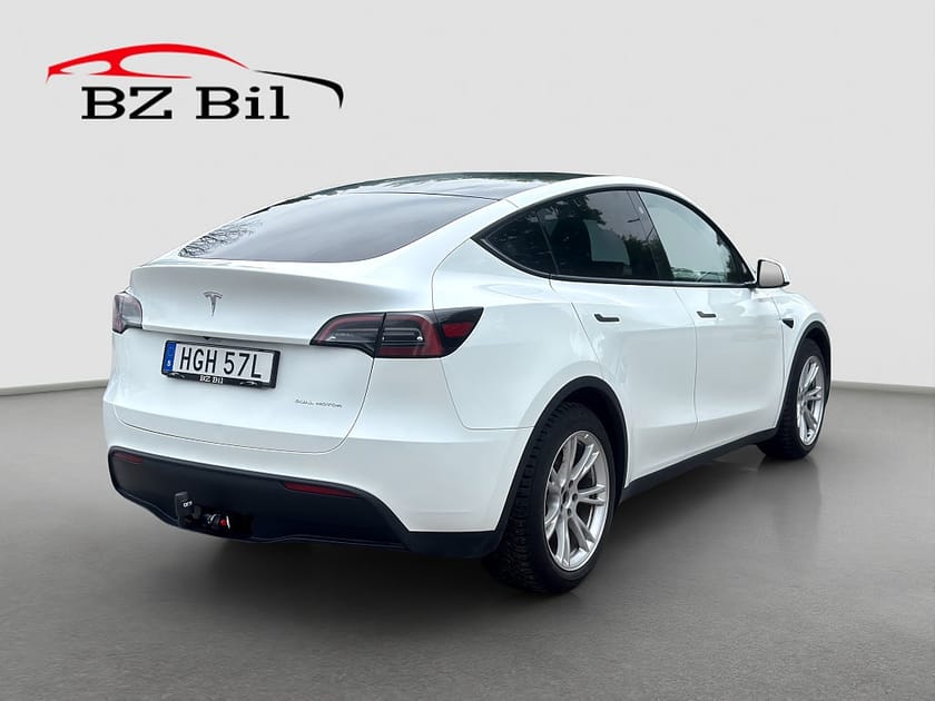 Bild 5 av Tesla Model Y Long Range AWD Autopilot Pano Drag Moms