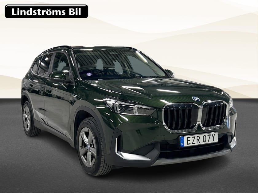 Bild 3 av BMW X1 xDrive25e Plug-in Hybrid Connected Professional Vinterhjul