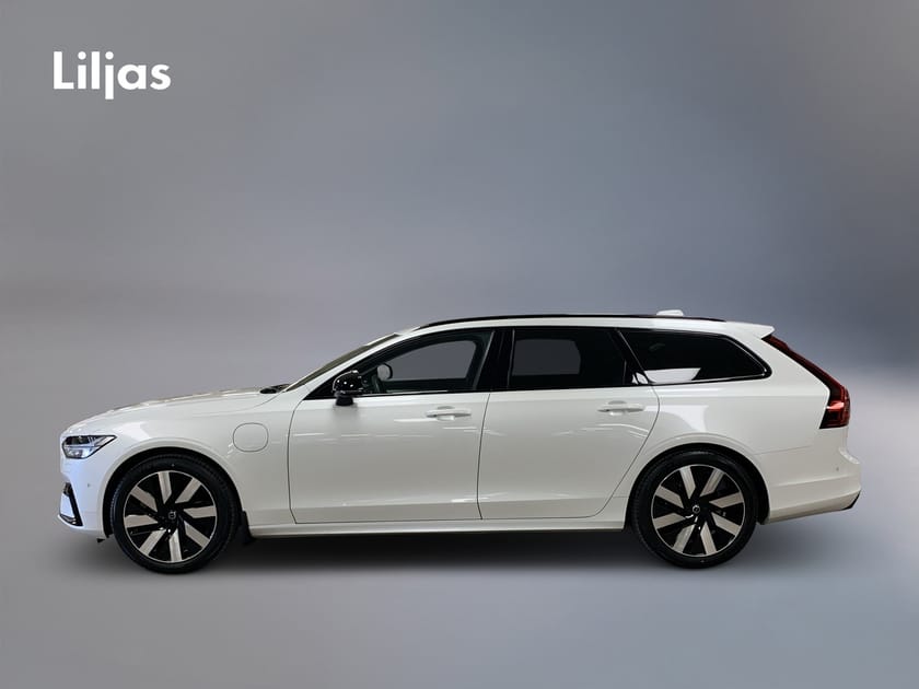 Bild 3 av Volvo V90 Recharge T6 AWD Plus Dark//360-kamera//Drag//