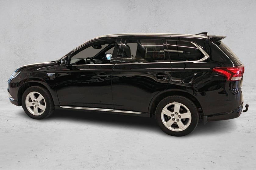 Bilde 2 av Mitsubishi Outlander PHEV 2.4 224HK I H.feste I Skinn I 360Kamera I VarmeRatt I