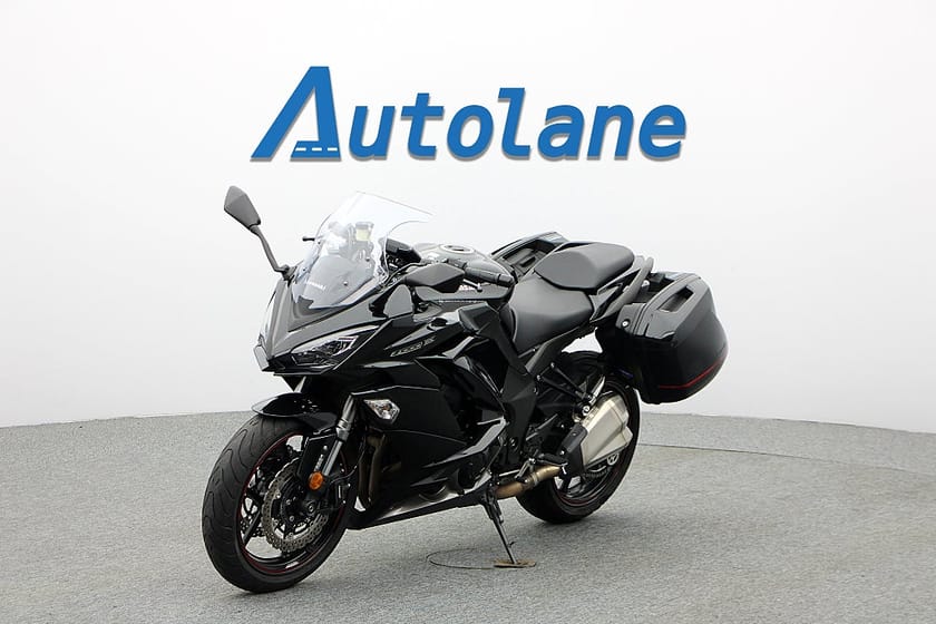 Bild 4 av Kawasaki Ninja Z1000SX *Nyservad, Sidoväskor