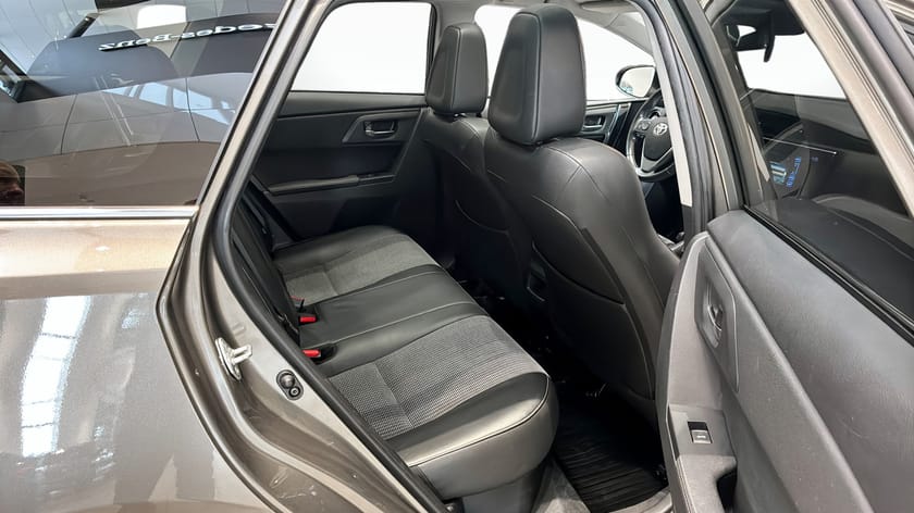 Bild 5 av Toyota Auris Touring Sports Hybrid | Executive | Kamera | 136hk