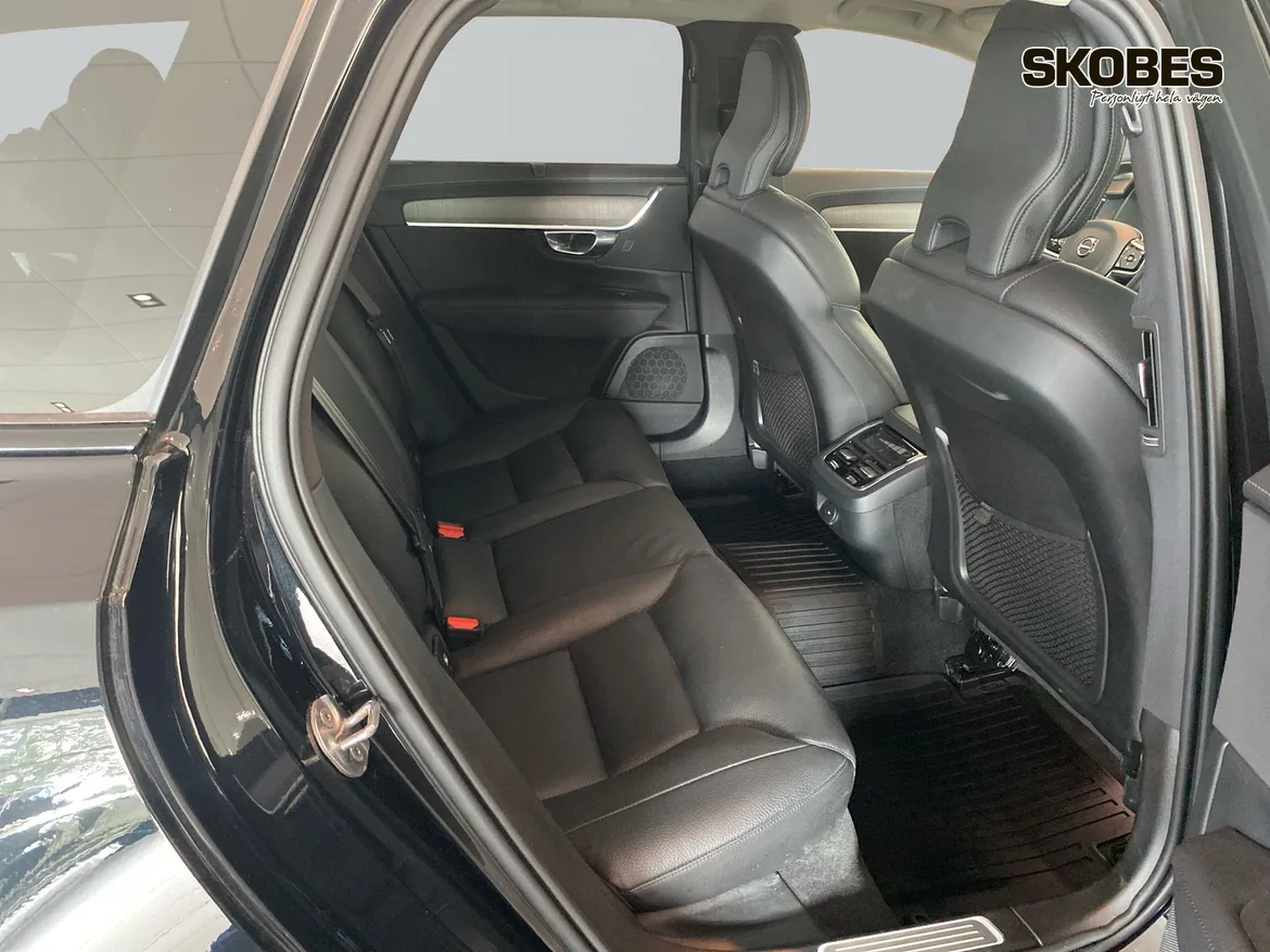 Volvo V90 Cross Country