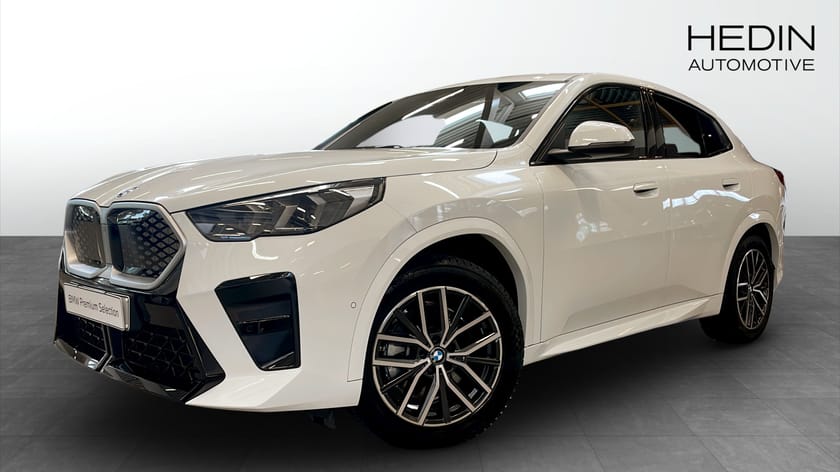 Bild 1 av BMW iX2 xDrive30 M-Sport Rattvärme Drag