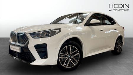 BMW iX2 xDrive30 M-Sport Rattvärme Drag
