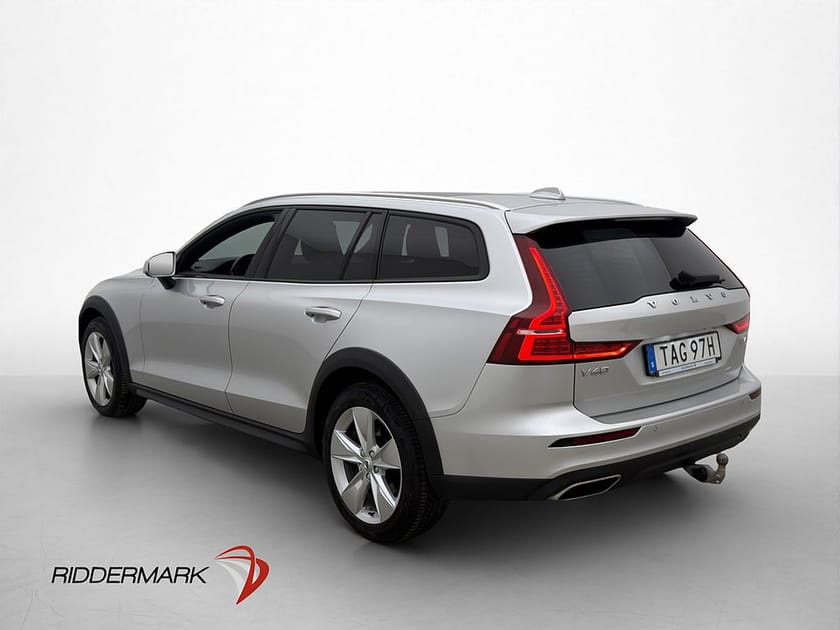 Bild 5 av Volvo V60 Cross Country D4 AWD Pano Skinn H/K 360° HuD Värm