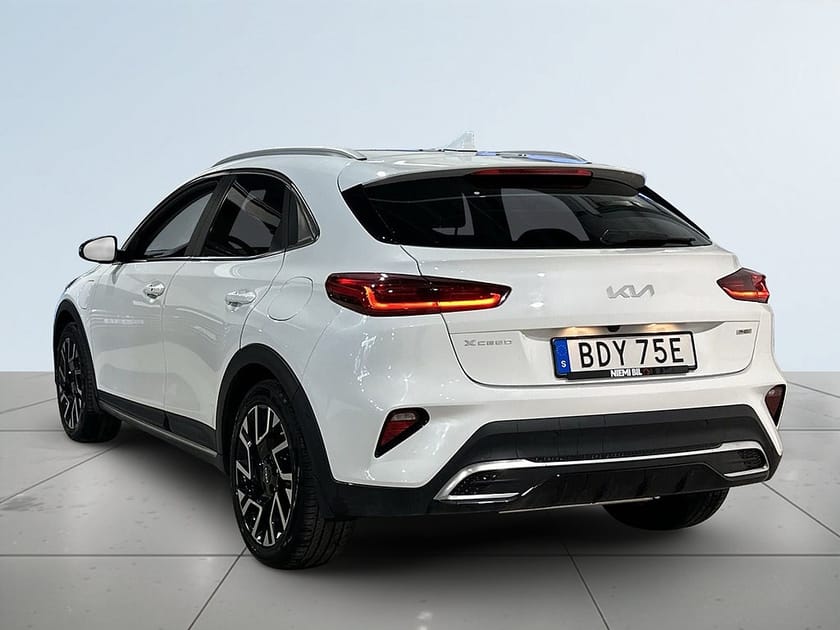 Bild 5 av Kia XCeed Plug-in Hybrid Advance Plus Drag Kamera Mvärm GPS SoV