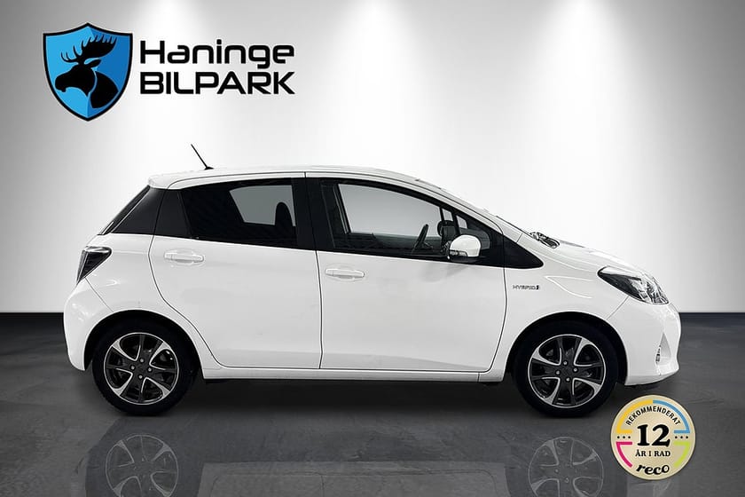Bild 4 av Toyota Yaris Hybrid e-CVT Edition 50 / Backkamera / SUPERDEAL 3,95%