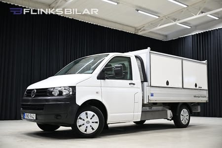 Volkswagen Transporter Chassi Cab 140HK Flak|Långkåpa|Drag|Värmare|EnÄgare|Nykamrem|Moms