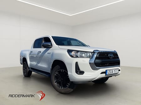 Toyota Hilux Dubbelhytt 2.4 AWD M/K-Värm Drag Kamera Diff CARPLAY Moms