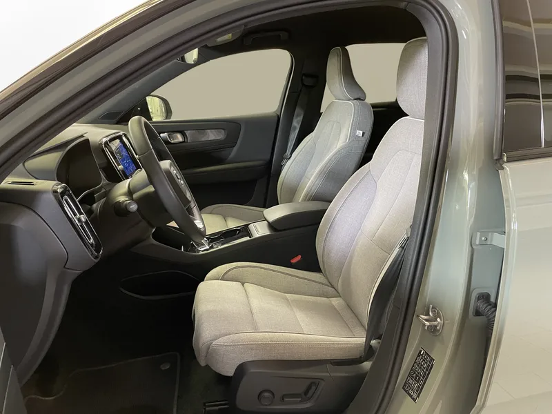 Bild 13 av 16 – Volvo XC40 Recharge Twin Plus