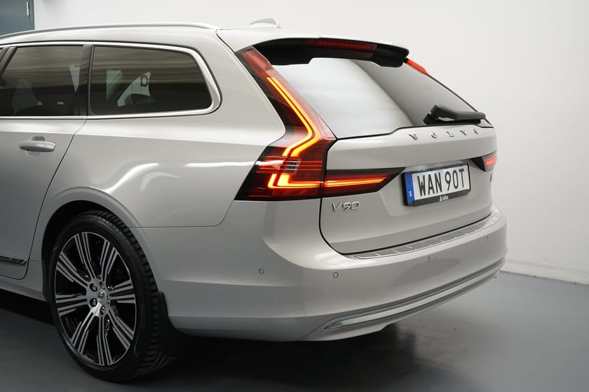 Bild 3 av Volvo V90 Recharge T8 Ultimate Bright, Dragkrok, HarmanKardon PremiumSound, Navigation