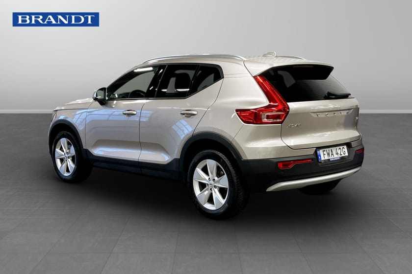 Bild 2 av Volvo XC40 B4 FWD Bensin Core SE II
