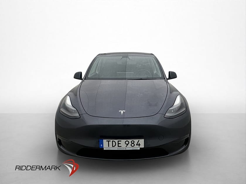 Bild 3 av Tesla Model Y Long Range AWD Svensksåld Panorama MOMS