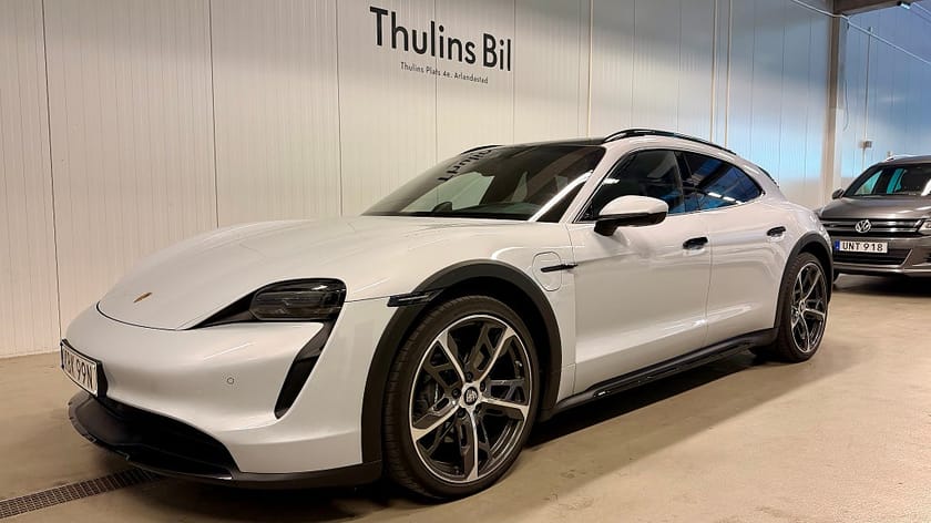 Bild 1 av Porsche Taycan 4 Cross Turismo / Bakaxelstyrning / Nightvision