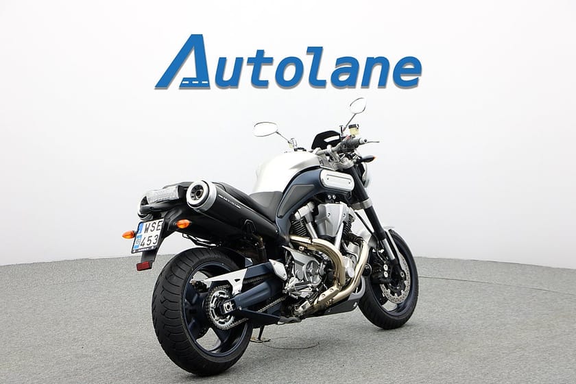 Bild 5 av Yamaha MT-01 *Endast 1-ägare & 793mil!, Akrapovic, Nyservad