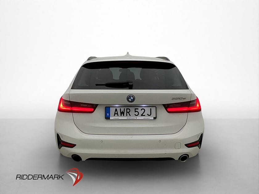 Bild 4 av BMW 330e Touring 292hk Sport Line Navi CarPlay P-Sensorer