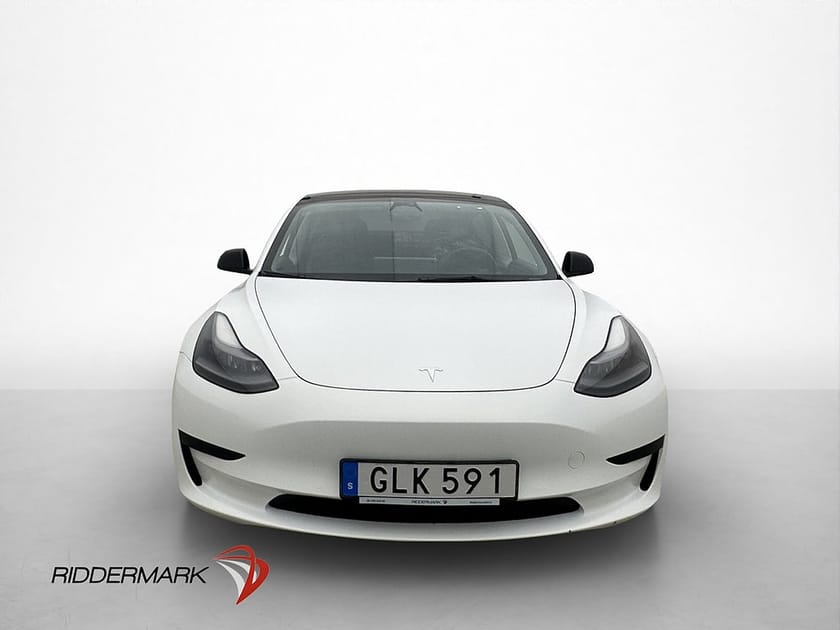 Bild 2 av Tesla Model 3 Standard Range Värmepump Pano Autopilot