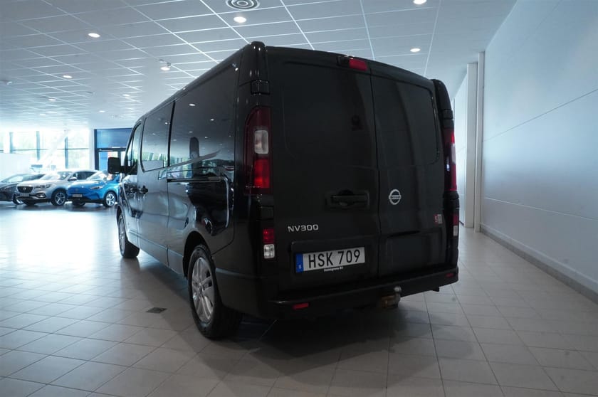 Bild 4 av Nissan NV300 Crew Van Dubbelhytt 1.6 dCi Drag Webasto B-Kamera