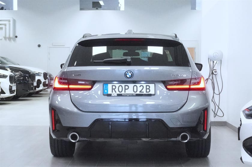 Bild 4 av BMW 330e xDrive Touring M Sport Kamera Dragkrok