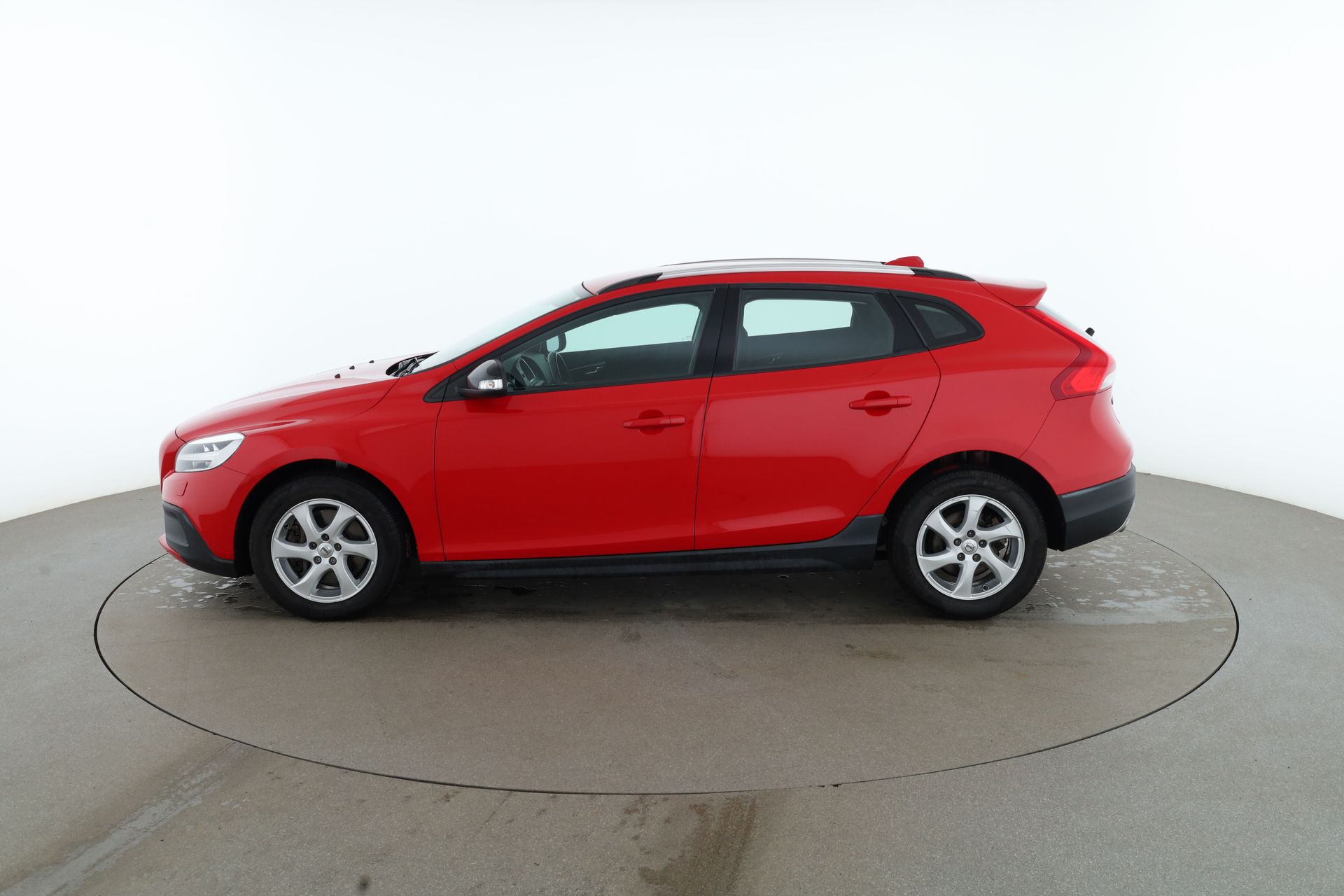 Volvo V40 T3 2019, kuva 2/35