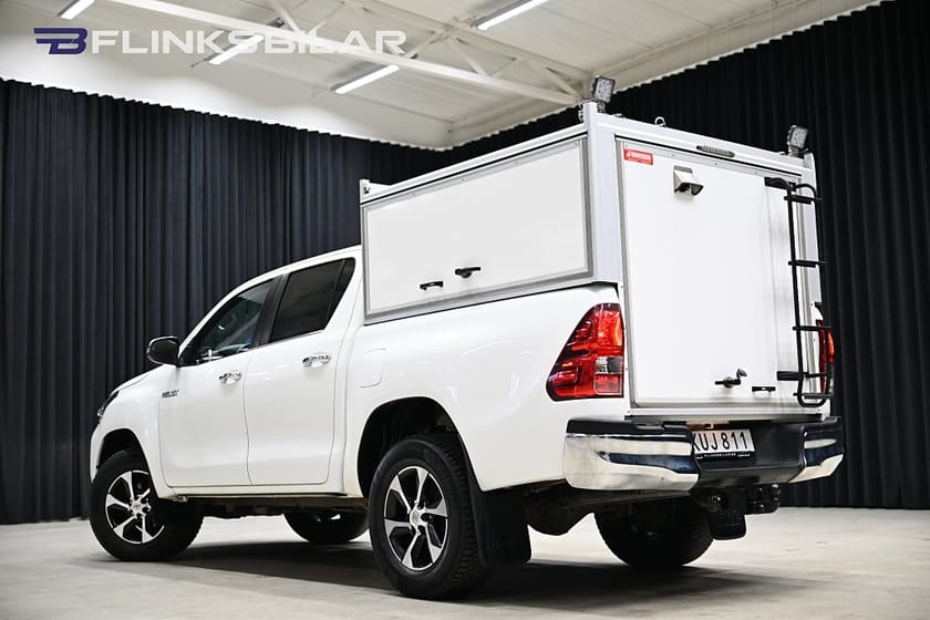 Bild 5 av Toyota Hilux Dubbelhytt 2.4 AWD 150HK Automat|Kåpa|Släde|Drag|Värmare|Leasbar