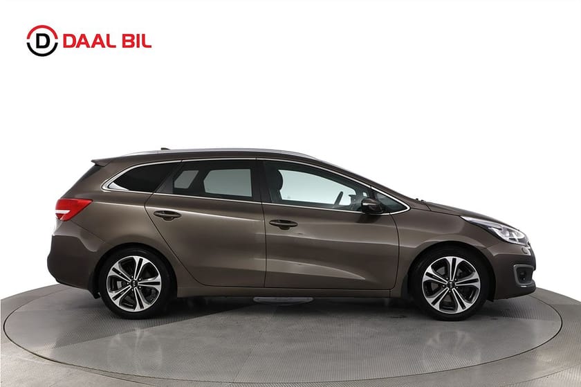 Bild 5 av Kia cee'd_sw cee'd SW 1.6 GDI 135HK SPECIAL EDITION B-KAM NAVI FARTHÅLLARE