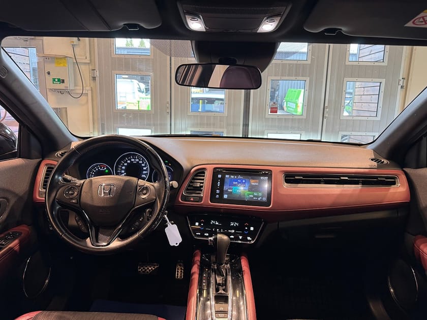 Bild 5 av Honda HR-V 1.5 i-VTEC Turbo CVT Drag B-kamera Nyservad 182hk