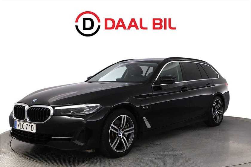 Bild 1 av BMW 530e Touring 12 kWh 292HK B-KAM DRAG NFC NAVI APP-CONNECT