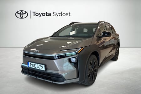 Toyota bZ4X Touring AWD Executive 20" LM Panorama Skinn JBL Navigation Rattvärme Adaptiv farthållare mm.