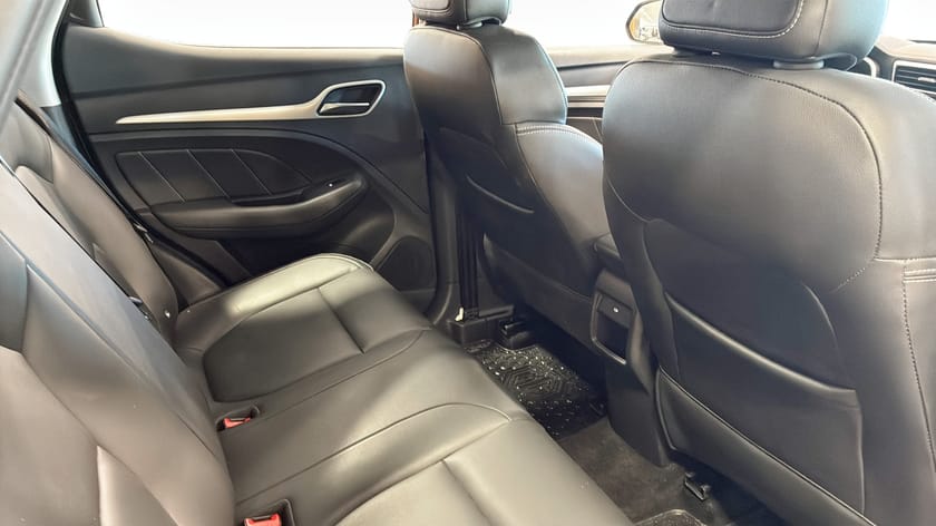 Bild 5 av MG ZS EV LHD 45KWH LUXURY MY21 | 15 000 kr LADDKORT | PANO