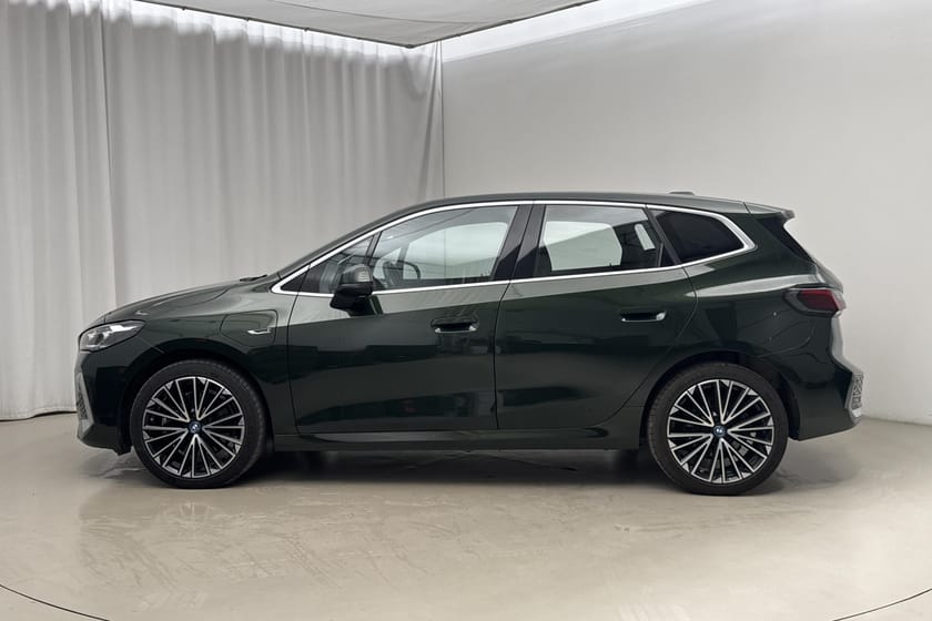 Bild 2 av BMW 230e xDrive Active Tourer 16,3kWh, U06 (326hk) M Sport
