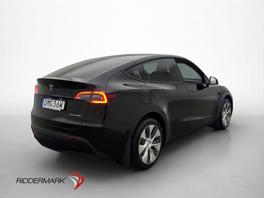 Bild 5 av Tesla Model Y Long Range AWD Värmepump Autopilot MOMS