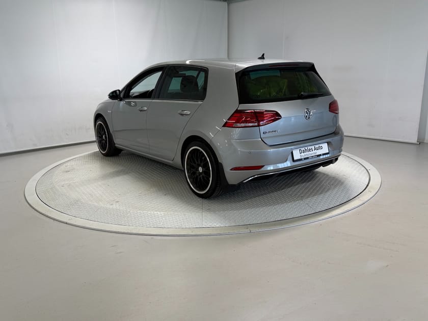 Bilde 4 av Volkswagen e-Golf 136hk Exclusive ACC/Active Info/Skinn/Kam/Navi